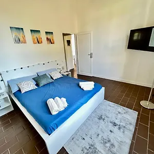Relax&design A Pochi Passi Dalla Stazione Firenze
