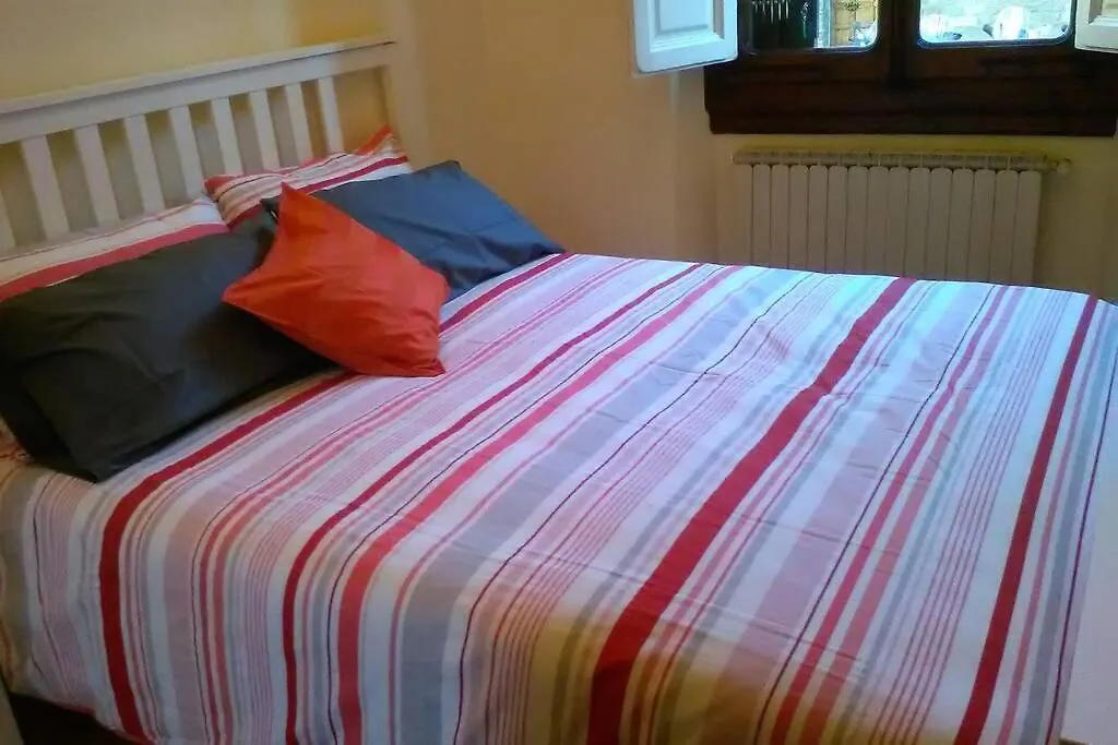 Charming Family Lodge With Private Garage Firenze